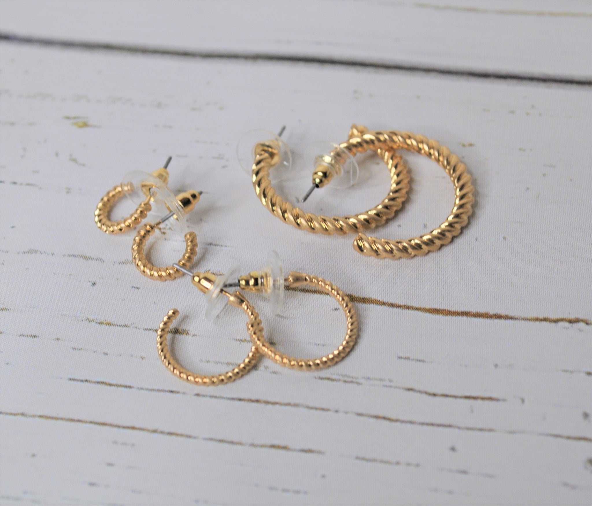 Swirl Gold Hoop Earring Set